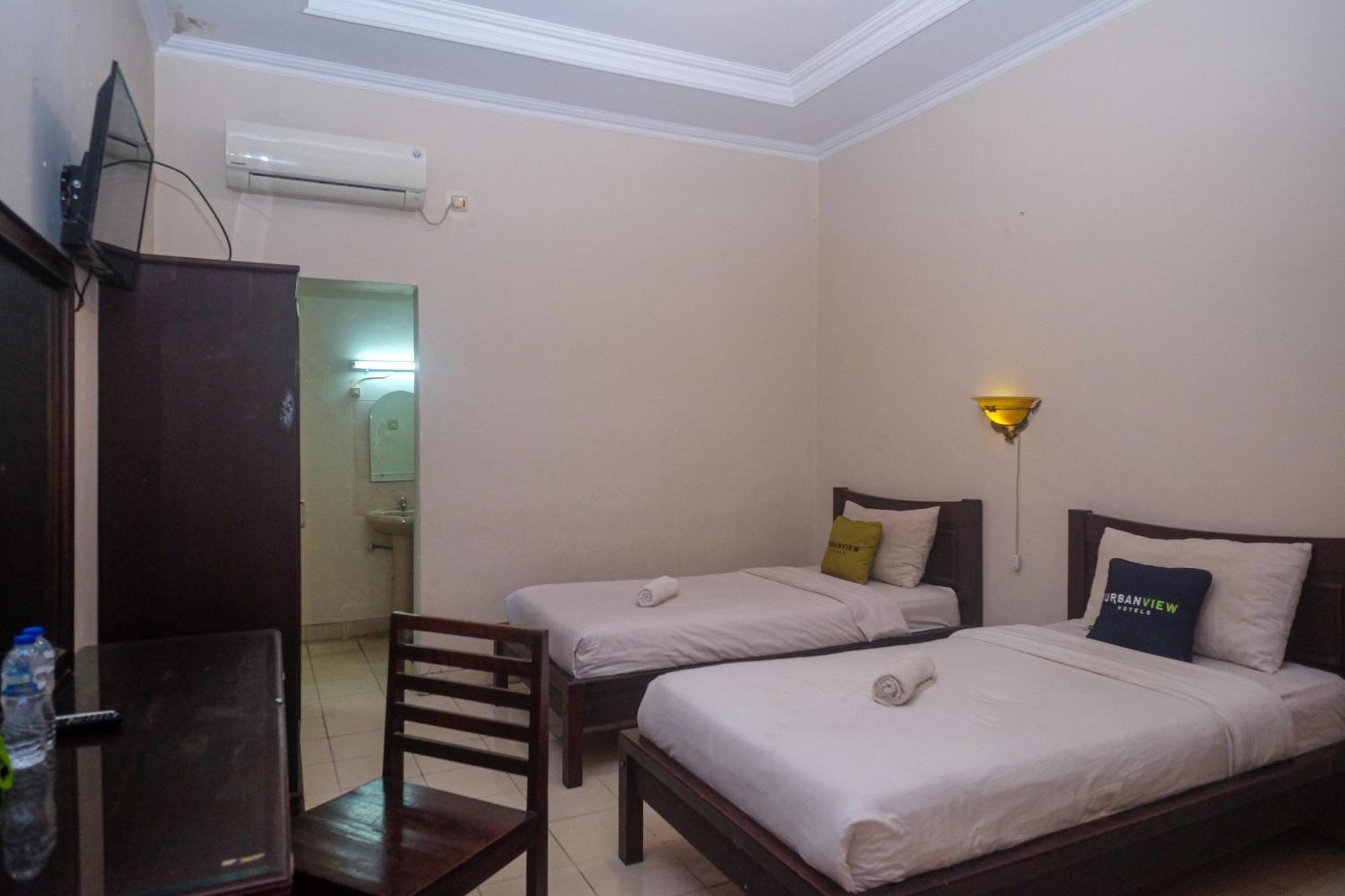 Urbanview Hotel Pondok Anggun Yogyakarta By Reddoorz Maguwo Zewnętrze zdjęcie