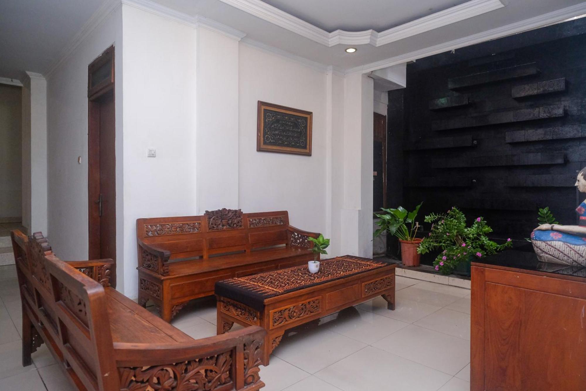 Urbanview Hotel Pondok Anggun Yogyakarta By Reddoorz Maguwo Zewnętrze zdjęcie