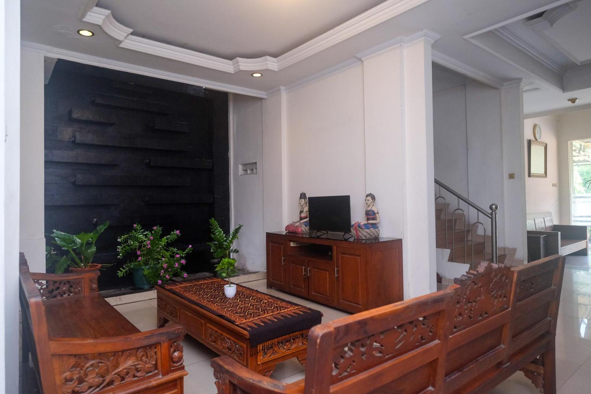 Urbanview Hotel Pondok Anggun Yogyakarta By Reddoorz Maguwo Zewnętrze zdjęcie