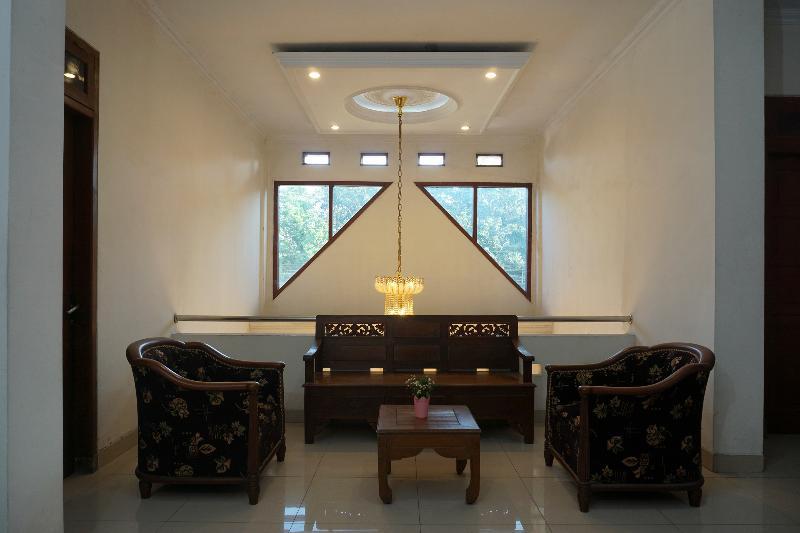 Urbanview Hotel Pondok Anggun Yogyakarta By Reddoorz Maguwo Zewnętrze zdjęcie